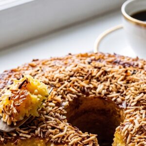 Bolo de milho com coco queimado receita