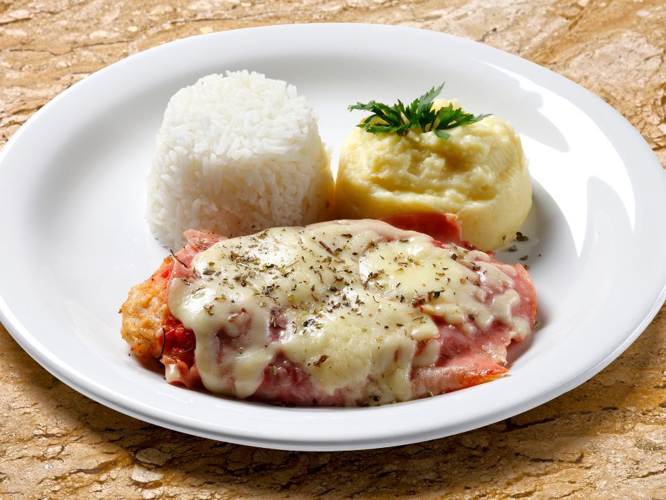 frango-a-parmegiana-crocante-caseiro