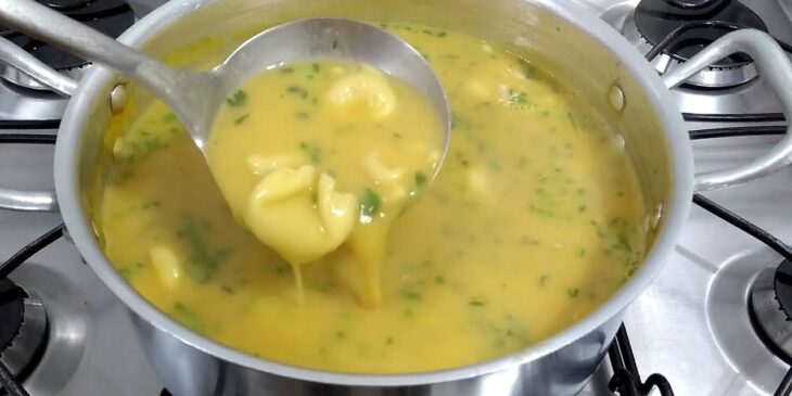Sopa de capeletti com legumes receita