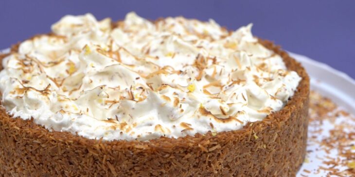 Torta de leite condensado com coco queimado receita