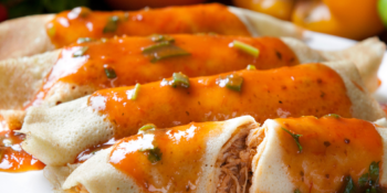 Panqueca de aveia com recheio de frango