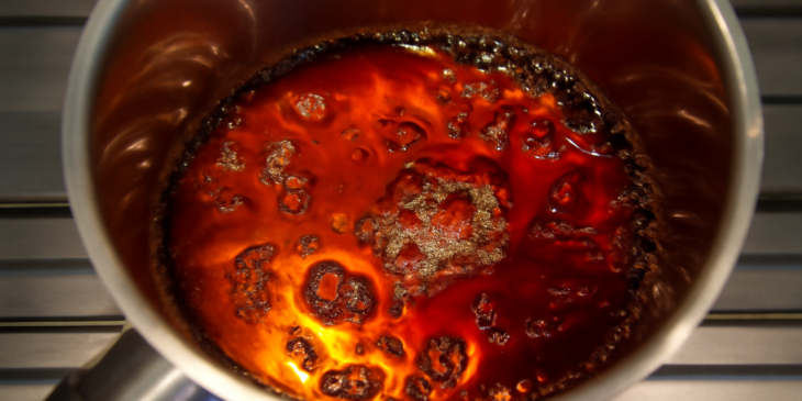 Como fazer a calda do morango do amor perfeita? Foto: Receitinhas