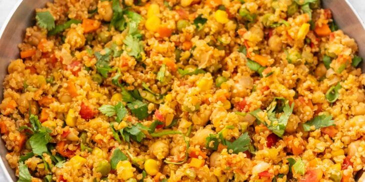 Quinoa Mexida com Legumes e Ovos - Foto: Plantte