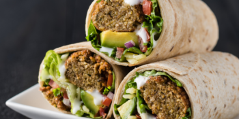 Wrap de alface com carne moída: um lanchinho rápido e saudável