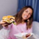 Como preparar o melhor hambúrguer caseiro - Foto: Freepik