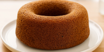 Bolo de batata doce fofinho: a receita funcional, sem glúten e sem lactose, para um lanche saudável