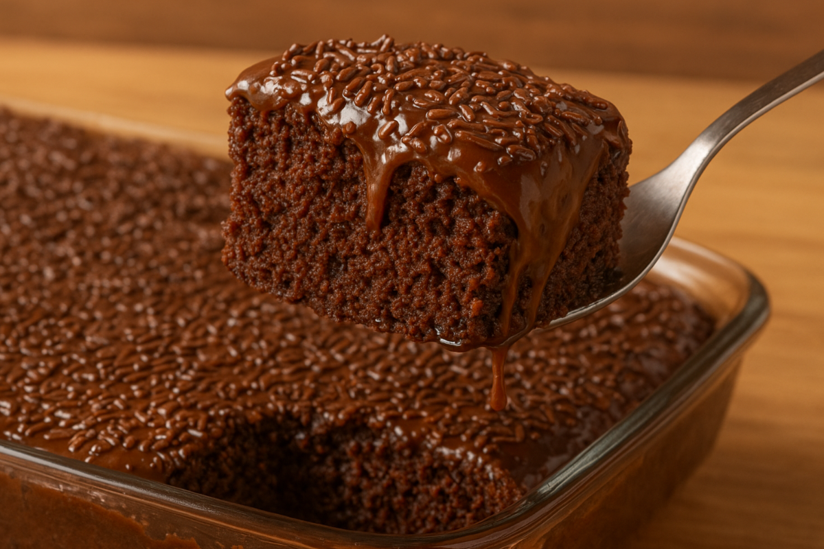 Receita De Bolo De Chocolate Molhadinho Fofinho Delicioso E Irresist vel receita-de-bolo-de-chocolate-molhadinho-fofinho-delicioso-e-irresist-vel
