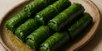 Charuto de couve: a receita de família para um almoço cheio de afeto e sabor.