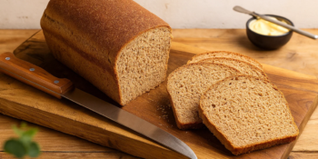 Pão integral caseiro: a receita mais fácil para um pão fofinho e com casca crocante