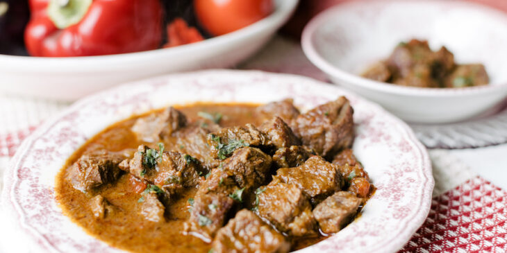 Como Preparar o Goulash de Carne - Foto: Ateliê Gourmand