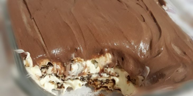 Como fazer torta de bolacha com nata - Foto: Receitas da Ritinha
