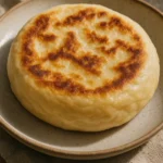 Este pão de frigideira é delicioso, fácil e fica pronto em apenas 5 minutos