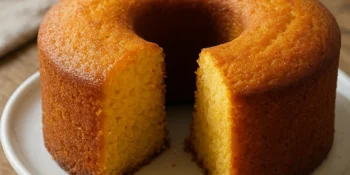 Bolo de laranja simples: aprenda a receita perfeita para o café da tarde
