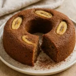 Bolo de 3 ingredientes: aprenda a receita rápida que não precisa de forno nem batedeira