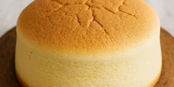 Bolo Nuvem com 3 ingredientes: como preparar a sobremesa mais fácil e rápida do dia a dia