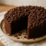 Como fazer o bolo de chocolate crocante que vai conquistar seu paladar na primeira mordida