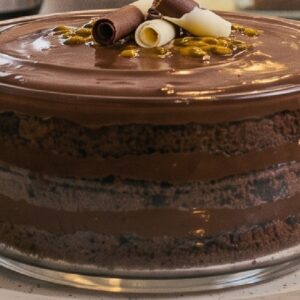 Bolo de chocolate cremoso com 3 ingredientes