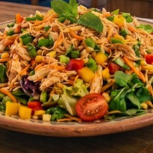 Receita de salada com frango desfiado