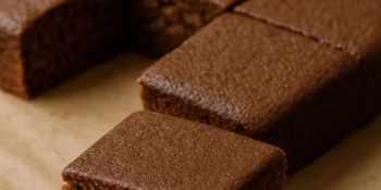 Pão de mel menos doce que o tradicional: aprenda a receita perfeita na assadeira