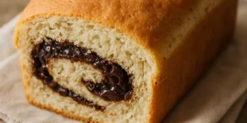 Essa é a melhor receita de pão caseiro para iniciantes: massa fácil e recheio de chocolate