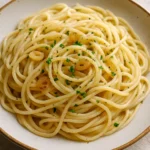 Receita rápida: macarrão alho e óleo cremoso em apenas 15 minutos