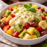 Como fazer salada de frutas com creme de maracujá que acaba em minutos