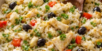 Como fazer arroz com bacalhau usando sobras da ceia