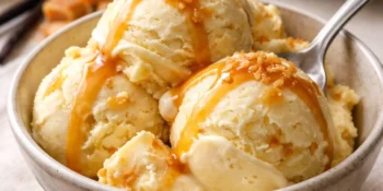 Sorvete de pudim: caseiro e tão cremoso que parece de confeitaria