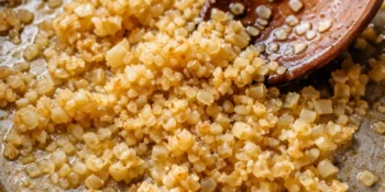 Como deixar o alho dourado sem amargar: truque simples