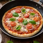 Pizza de frigideira rápida sem ovo e leite: pronta em 10 minutos