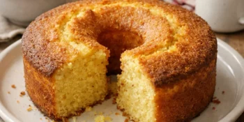 Bolo de fubá da vovó: simples e que atravessa gerações