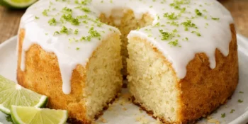 Bolo de limão sem açúcar macio fresco e irresistível