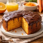 Bolo de cenoura feito com suco de laranja que fica macio