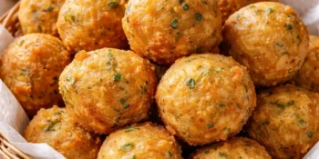 Bolinho salgado rápido e irresistível para café