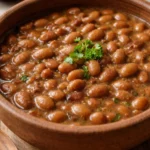 Como fazer feijão com caldo grosso: o ingrediente simples que muda tudo