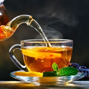 3 chás para substituir o café: opções naturais que dão energia logo de manhã