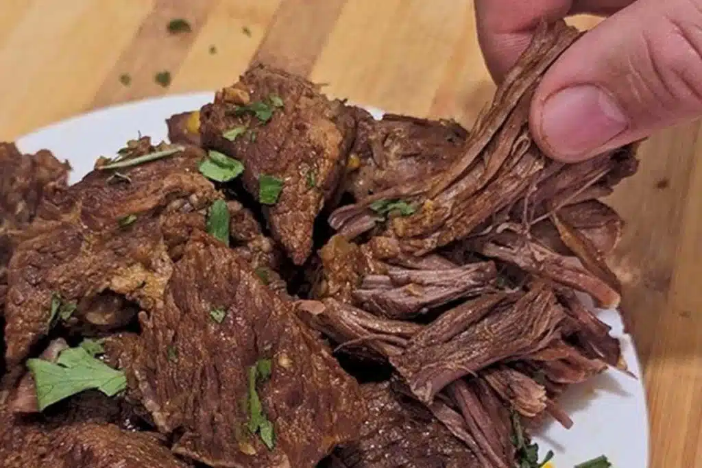 Sua carne de panela favorita em 30 minutos; veja receita fácil de fazer