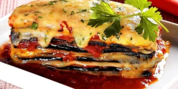 Lasanha de berinjela com carne moída: prato completo em 45 minutos