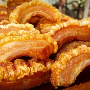 Chega de torresmo ressecado: Veja como fazer a melhor pururuca!